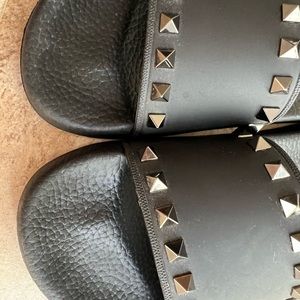Valentino studded rubber slides in black size 7